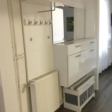 Jarmila Vendeghaz 4*