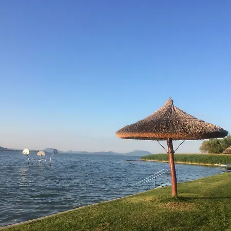 Jarmila Vendeghaz Guest house Balatonbereny