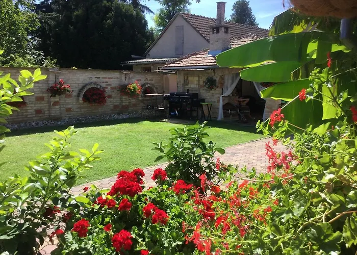 ゲストハウス Jarmila Vendeghaz 4*