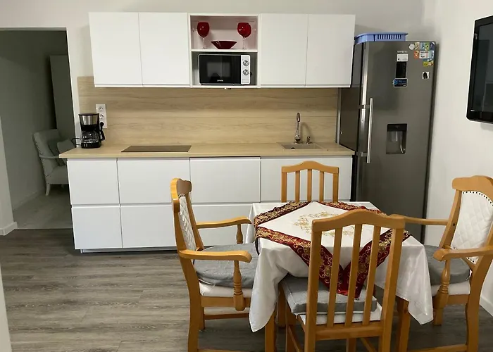 ゲストハウス Jarmila Vendeghaz Balatonberény