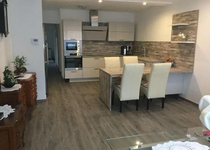 Jarmila Vendeghaz ゲストハウス